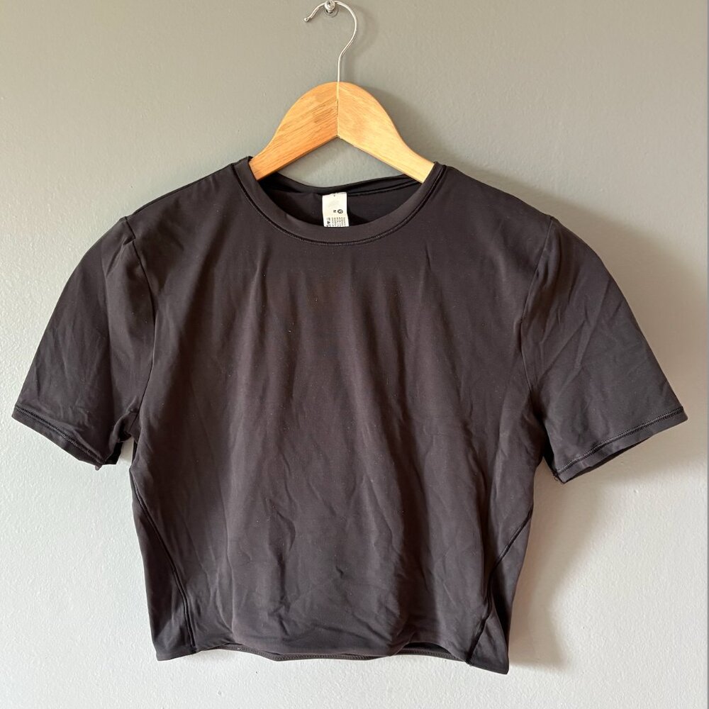 Nulu Crewneck Cropped T-shirt